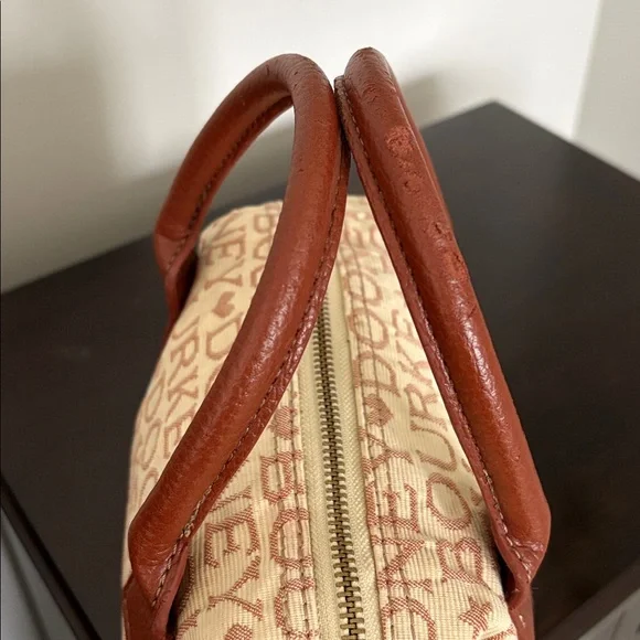 DOONEY & BOURKE mini barrel satchel - Picture 4 of 10